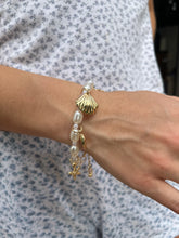 Load image into Gallery viewer, Mermaid Pearly Bracelet