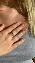 Load image into Gallery viewer, Coquette bow ring