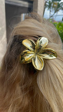 Load image into Gallery viewer, Gold Hibiscus Clip