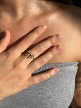 Load image into Gallery viewer, Coquette bow ring