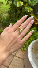 Load image into Gallery viewer, Elegant Bow Ring
