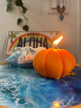 Load image into Gallery viewer, Fall Ghost Earrings