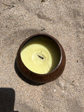 Load image into Gallery viewer, Aloha Coconut Candle