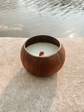 Load image into Gallery viewer, Aloha Coconut Candle