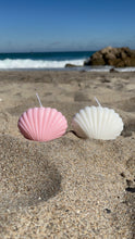 Load image into Gallery viewer, White Seashell Candle
